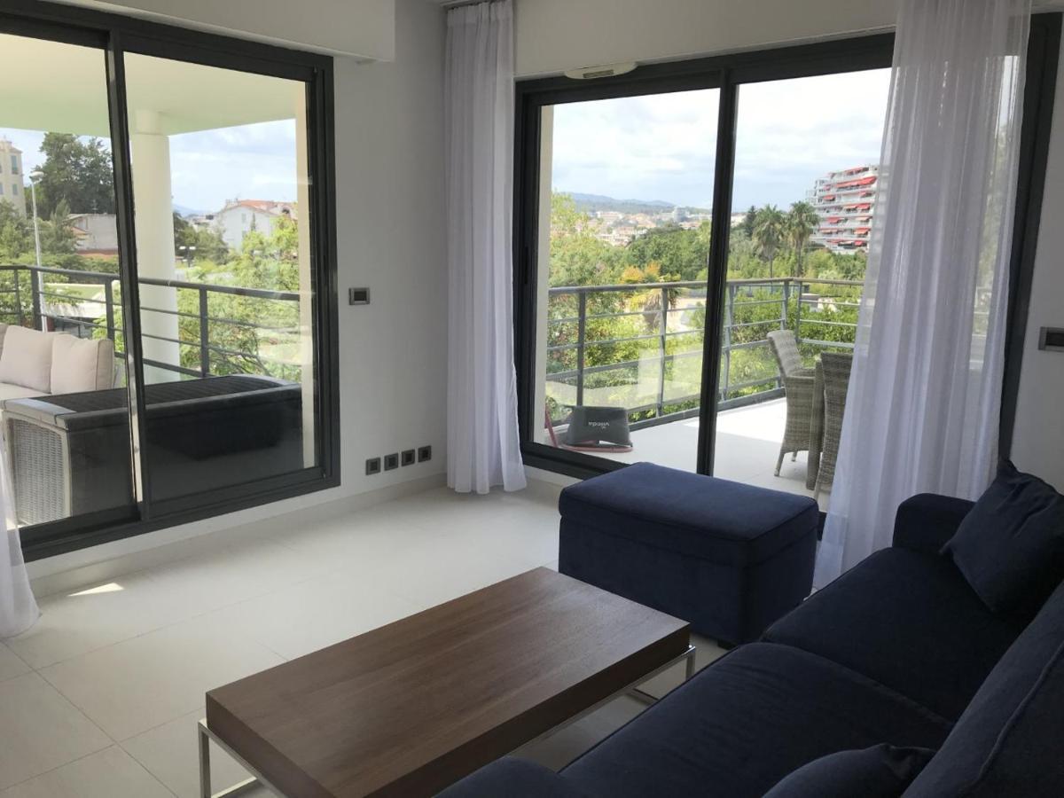 Appartement Montfleury, 2 Terrasses, 2 Chambres , 2 Sdb , Pkg Prive Piscine, 15 Min Walk To Croisette Beach And Palais Des Festivals Cannes Bagian luar foto