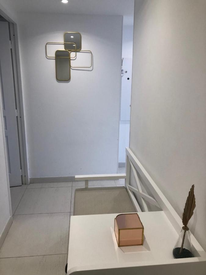 Appartement Montfleury, 2 Terrasses, 2 Chambres , 2 Sdb , Pkg Prive Piscine, 15 Min Walk To Croisette Beach And Palais Des Festivals Cannes Bagian luar foto